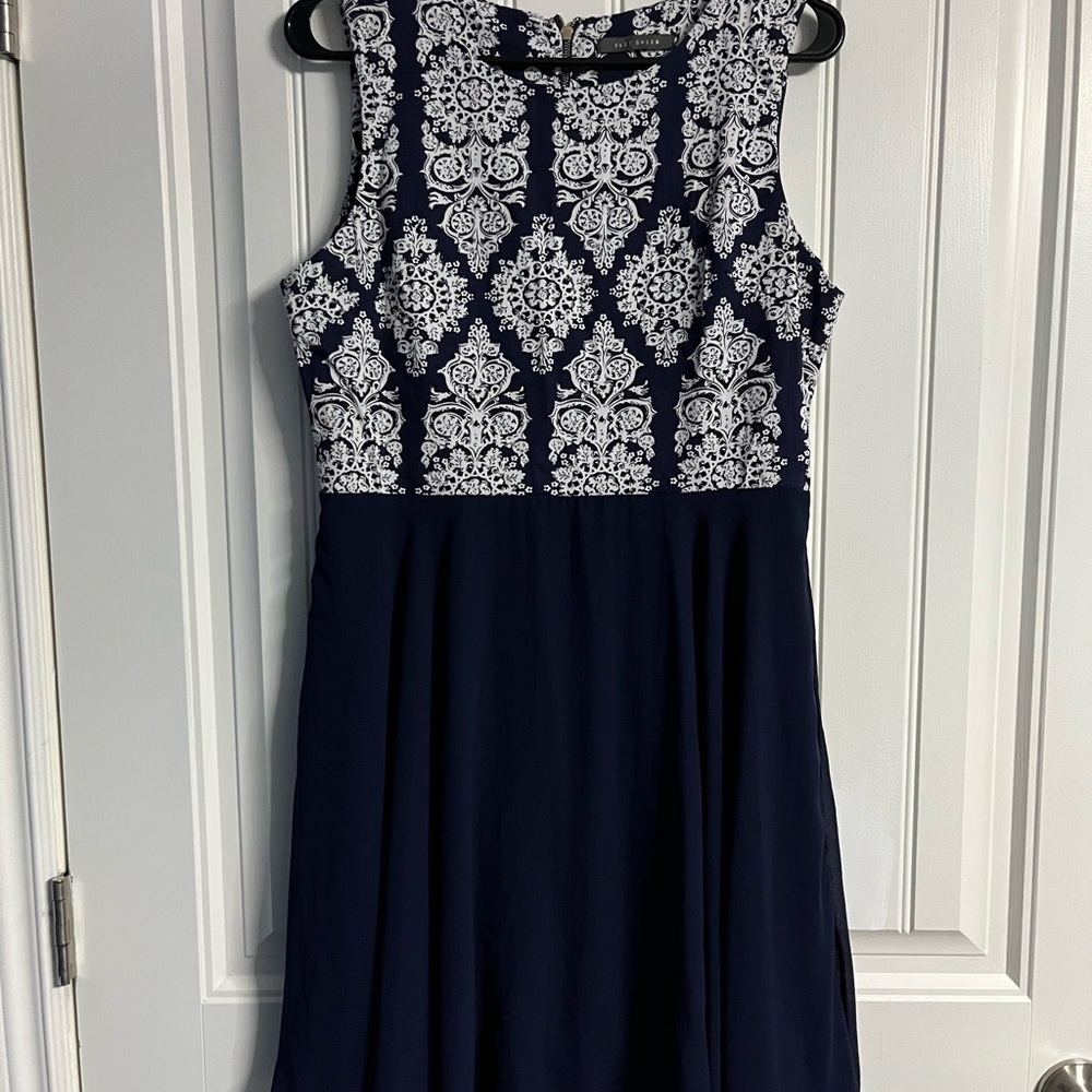 Suzy Shier Navy and White‎ Patterned Dress. Sleeveless size large